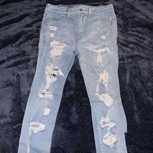 AMERICAN EAGLE JEANS
